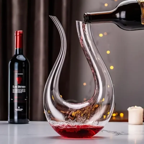 Elegant Crystal Glass Wine Decanter