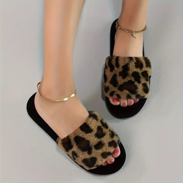 Cozy Leopard Print Women's Slippers